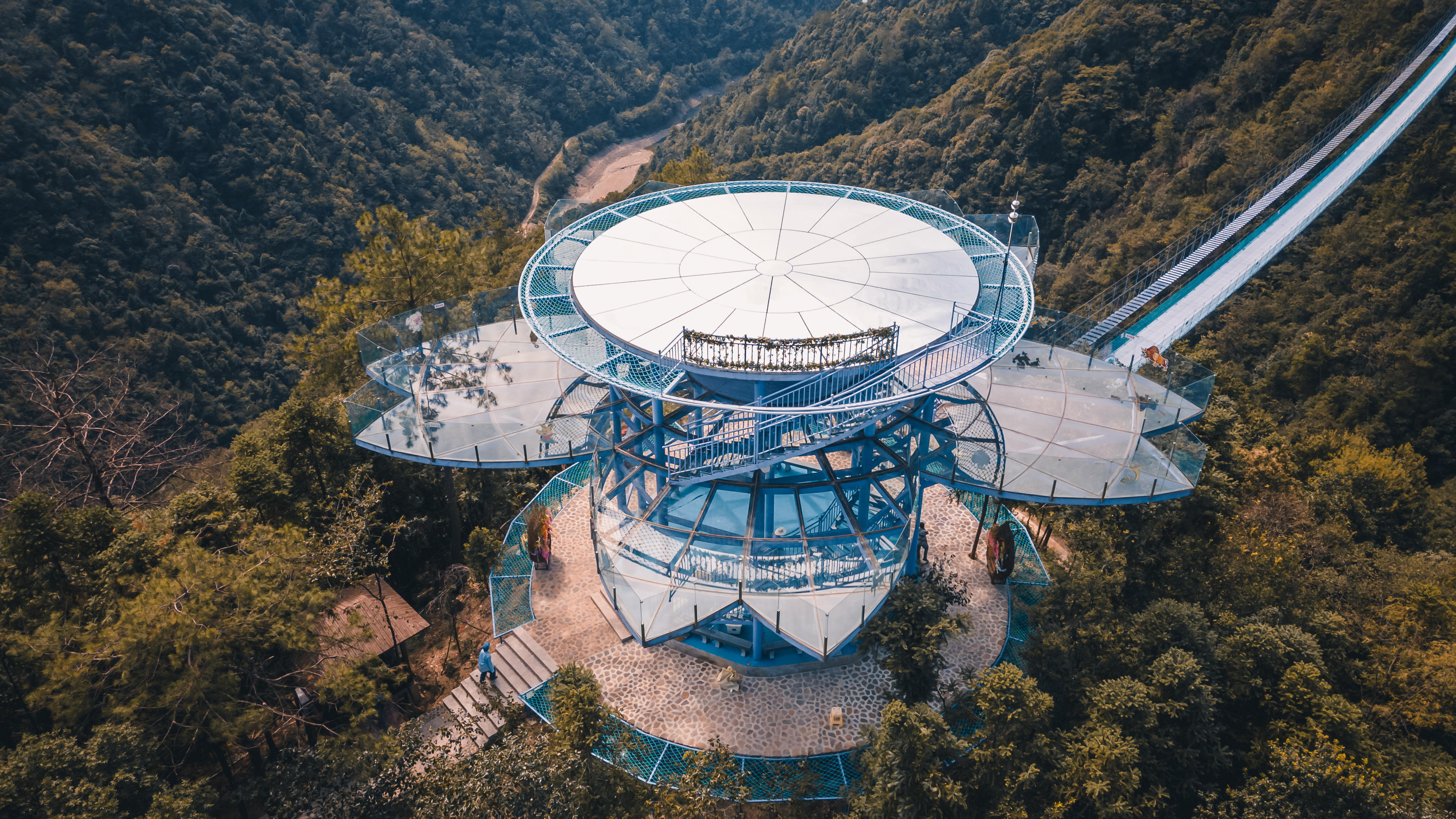 浙江最长玻璃漂流,桐庐天子地风景区漂流要钱吗
