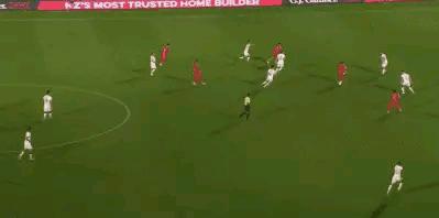 国足0比0战平新西兰，精神面貌有改观