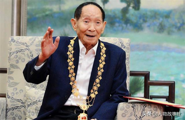 袁隆平逝世的感人留言,得知袁隆平逝世崩溃大哭的老人