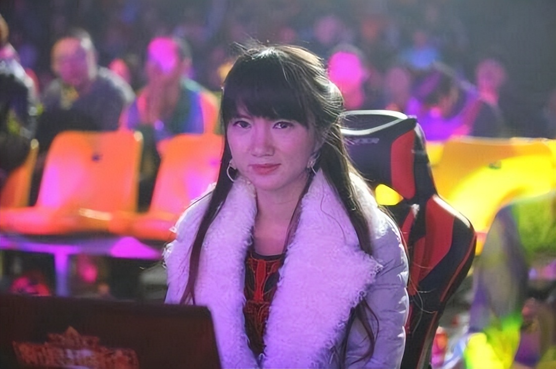 Dota2-连LGD都在“为爱发电”?ruru表示:LOL成绩差但却能赚钱