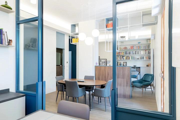 全屋玻璃柜子,最简单的玻璃隔断加柜子