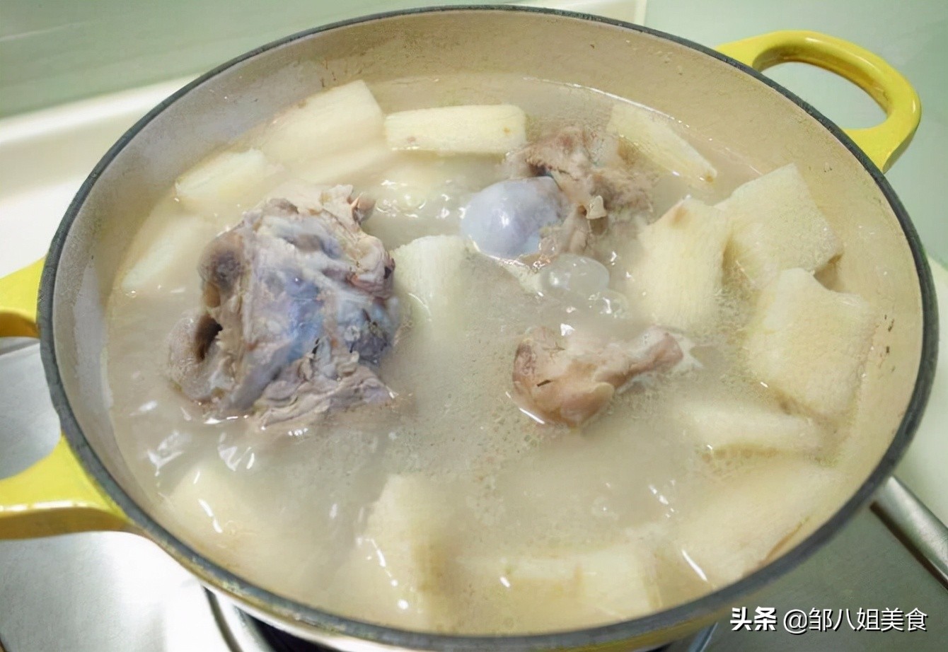 熬大骨汤要不要焯水,熬大骨汤要加醋吗