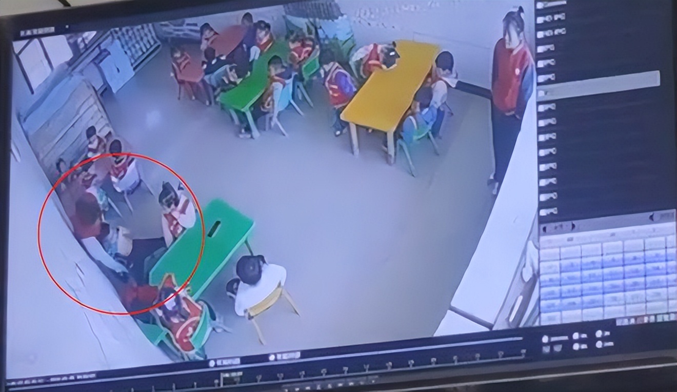 女幼师扒光男童上衣被拘,幼师扒光男童上衣被刑拘