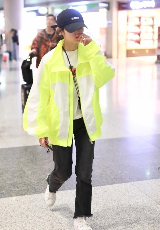 张子枫立领,张子枫香奈儿外套