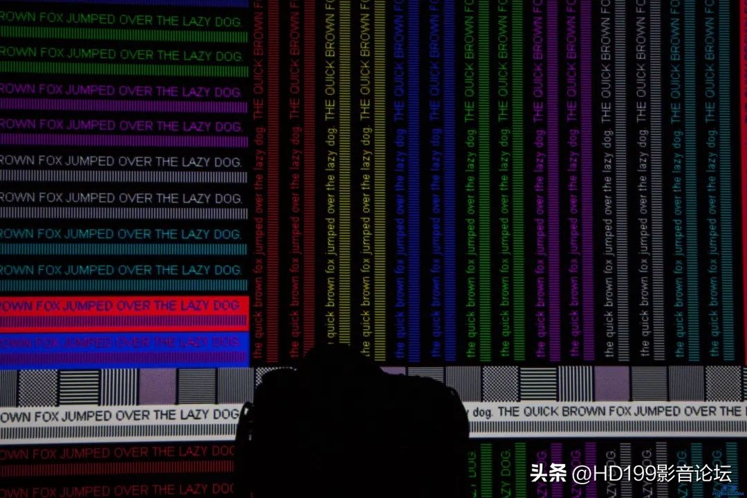 jvcn98和jvcn118实际效果差别大吗,jvcn118配什么幕布