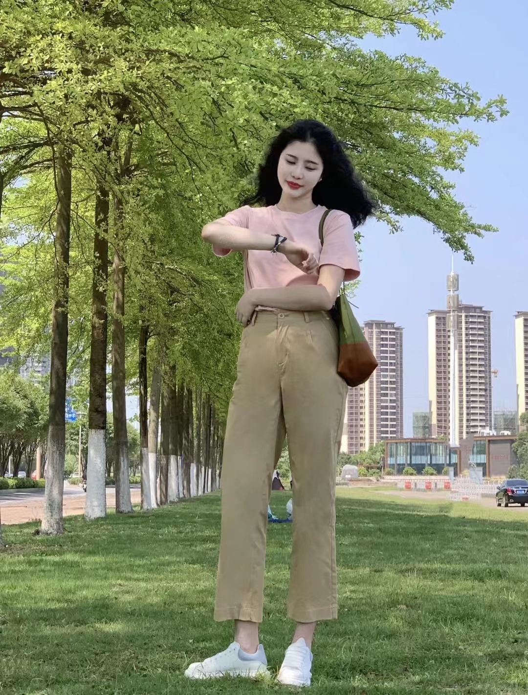 炎热夏日穿什么裤子好看,夏天穿什么裤子好看