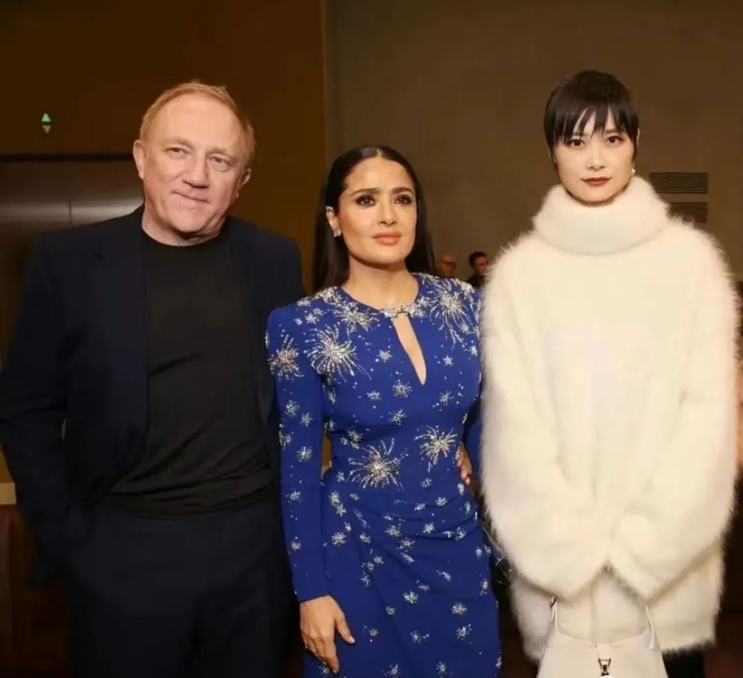 刘雯时隔三年重返时装周首秀,2003后女明星