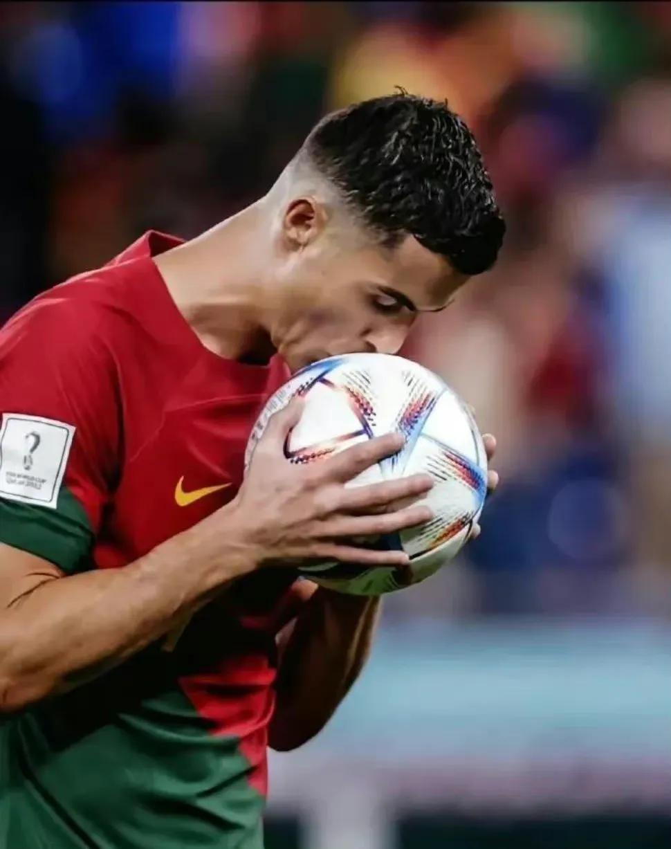 为什么中国足球踢得那么好,中国足球到底怎么踢