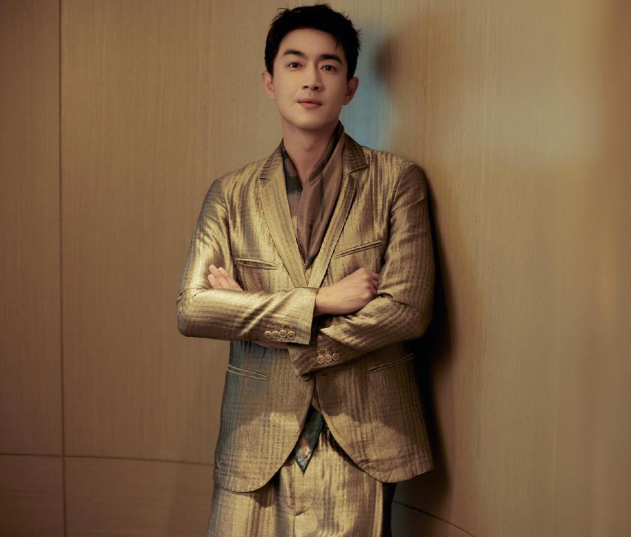 林更新龙井鞋,林更新泰国赵丽颖