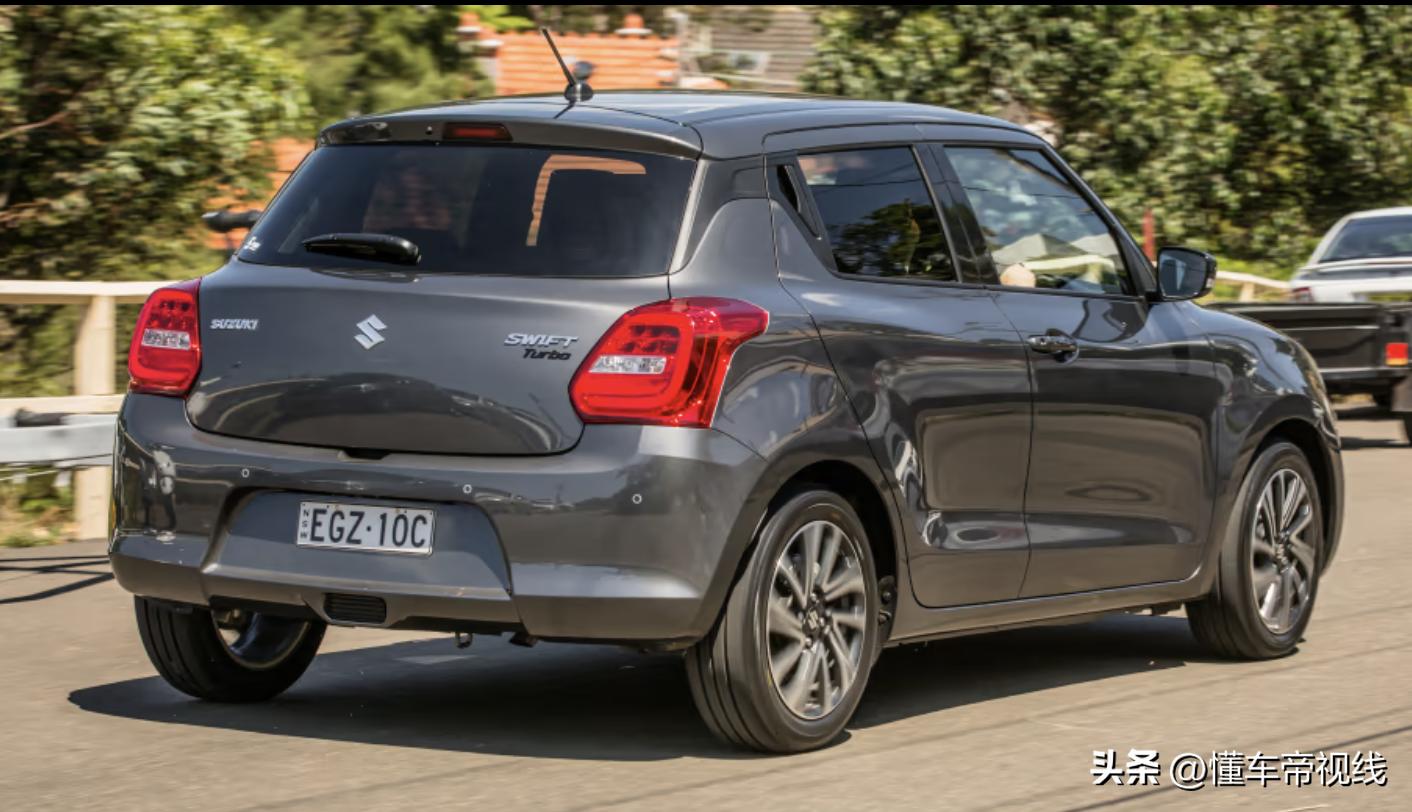 新车|“雨燕”接班人,可选1.4T轻混动力,曝全新铃木速翼特谍照