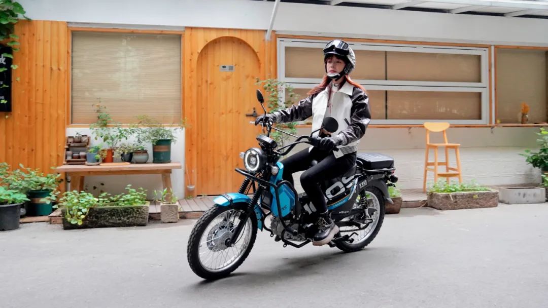 7千多的多功能弯梁骑起来怎么样？颢晨穿越猫动态测评