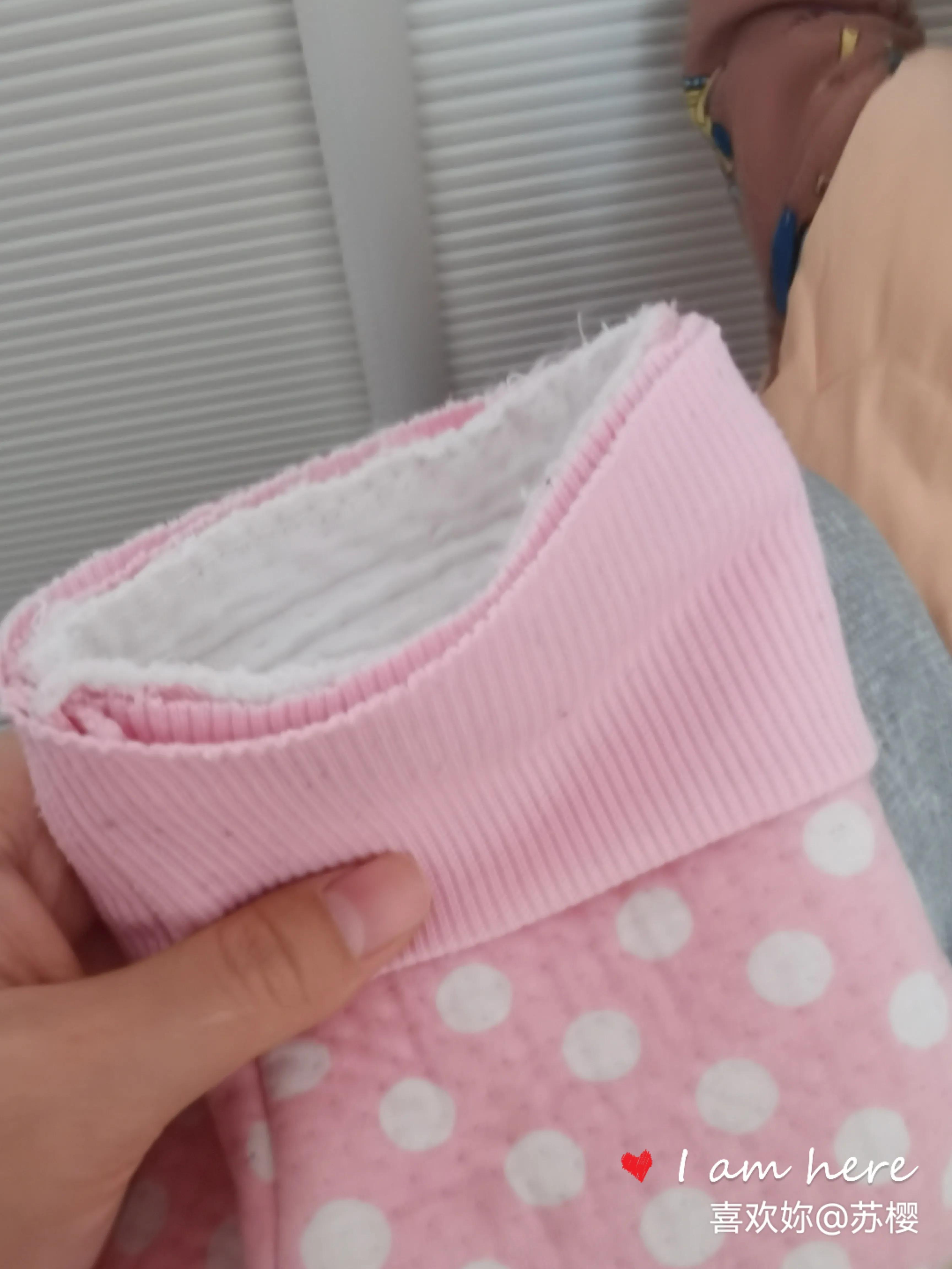 儿童束腿裤子长了怎么变短,冬天给小孩快速穿裤子的妙招