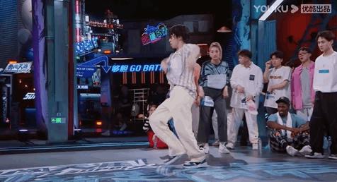 当我在街舞里搞起了养成系…