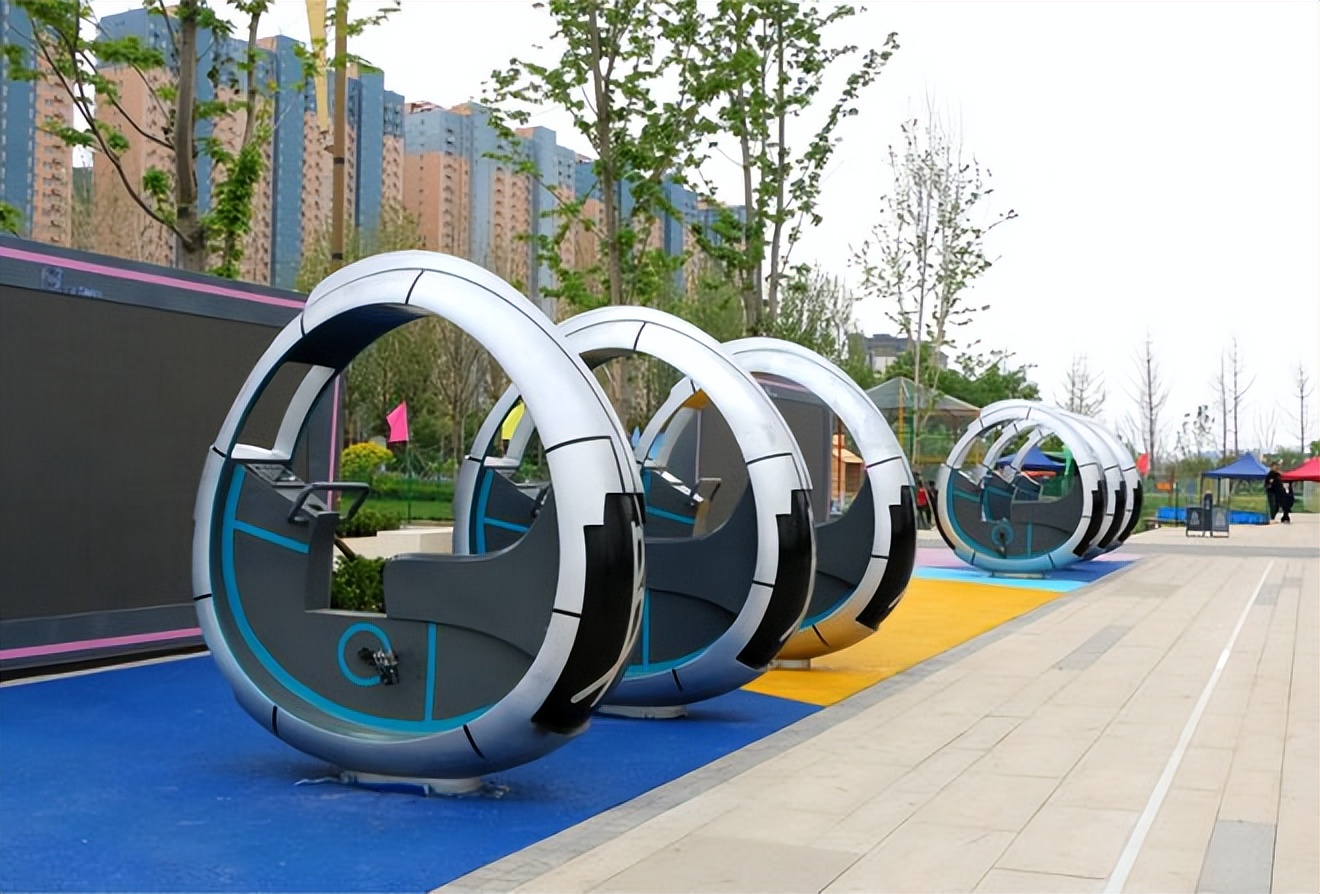 跟着小易去露营,跟着小易去旅行