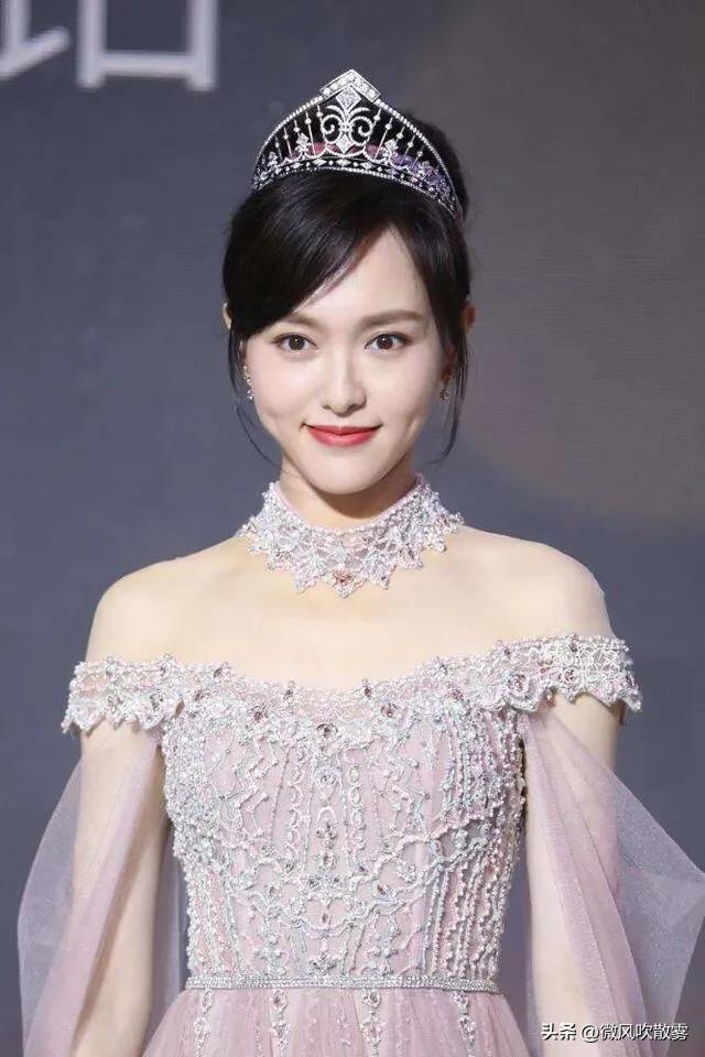 足球宝贝明星身材,足球宝贝明星刚出道照片