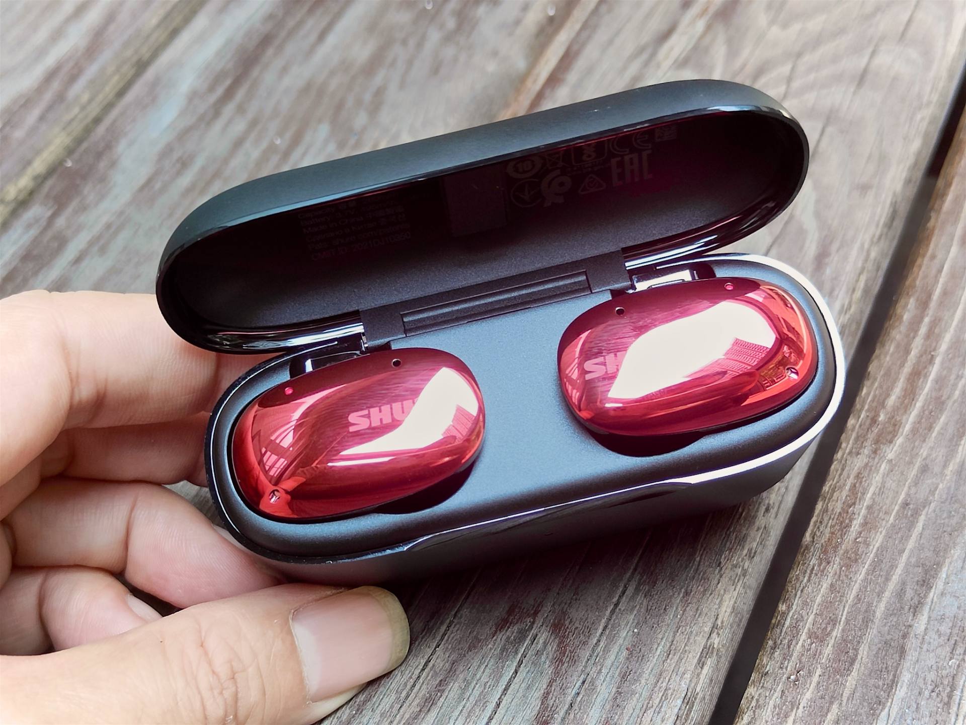 HiFi真无线耳机大乱斗！拜雅、舒尔、声阔、BW参战