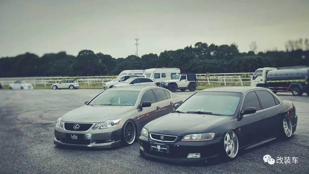 雷克萨斯gs300亮黑改装案例,本田思域适合刚毕业开吗