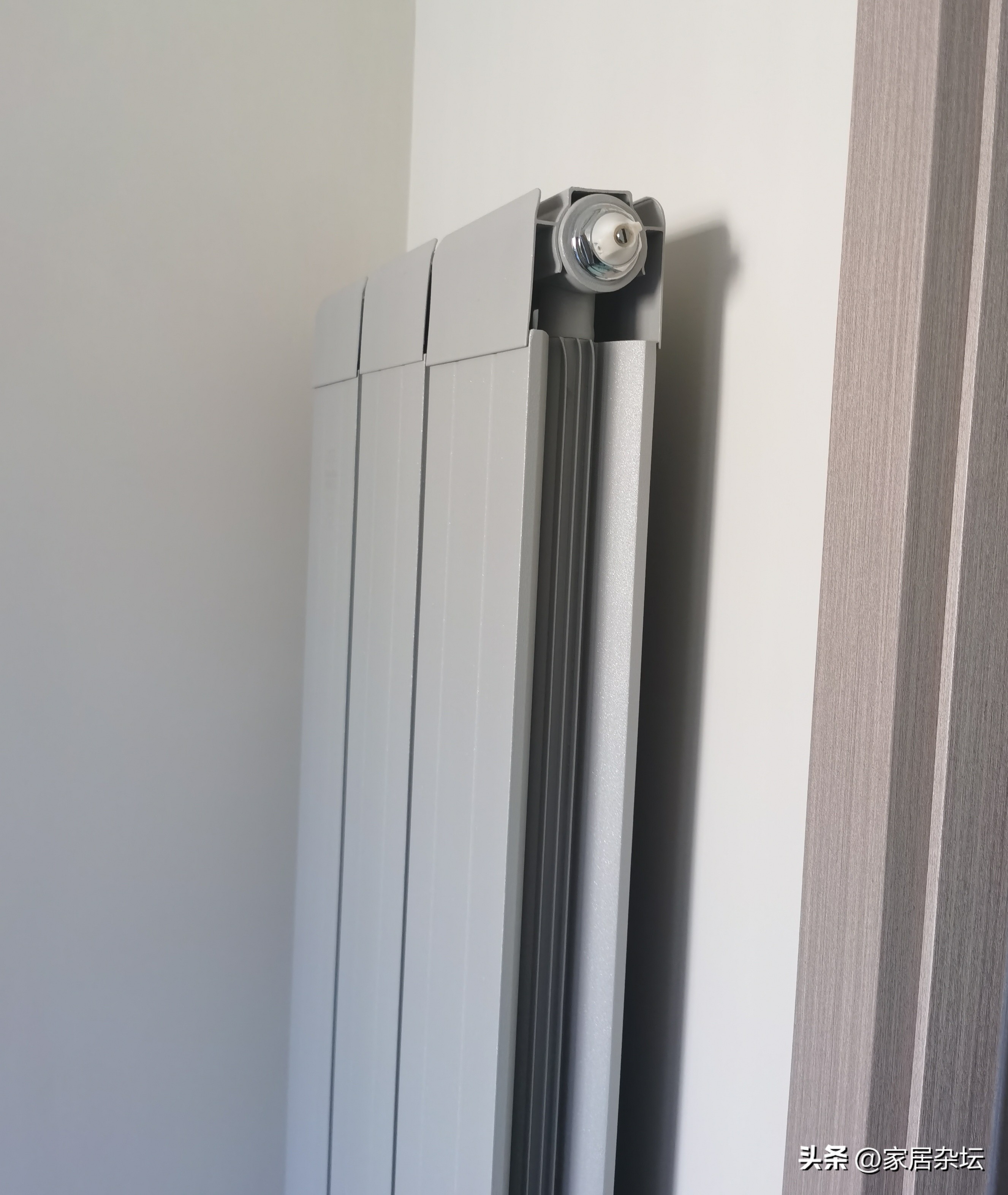 暖气片的安装方式哪种最好最暖和,1.8米高的暖气片正确的安装方法