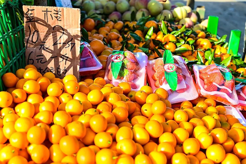 西山脚下的早市,闲逛最具人间烟火气的早市