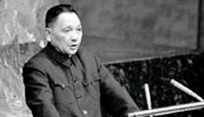 84年香港回归遭阻,邓公霸气回怼:要打随时恭候,铁娘子当场噤声