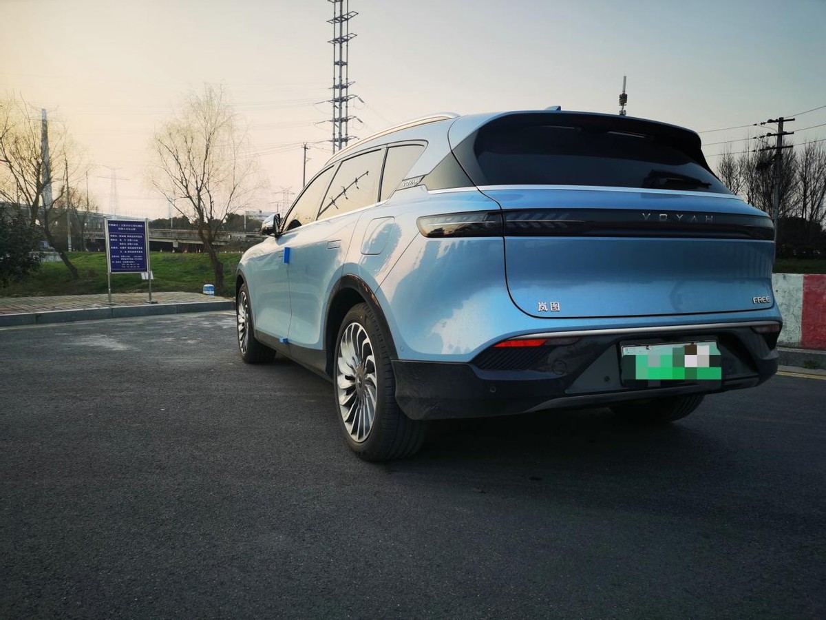 岚图FREE增程豪华版提车作业