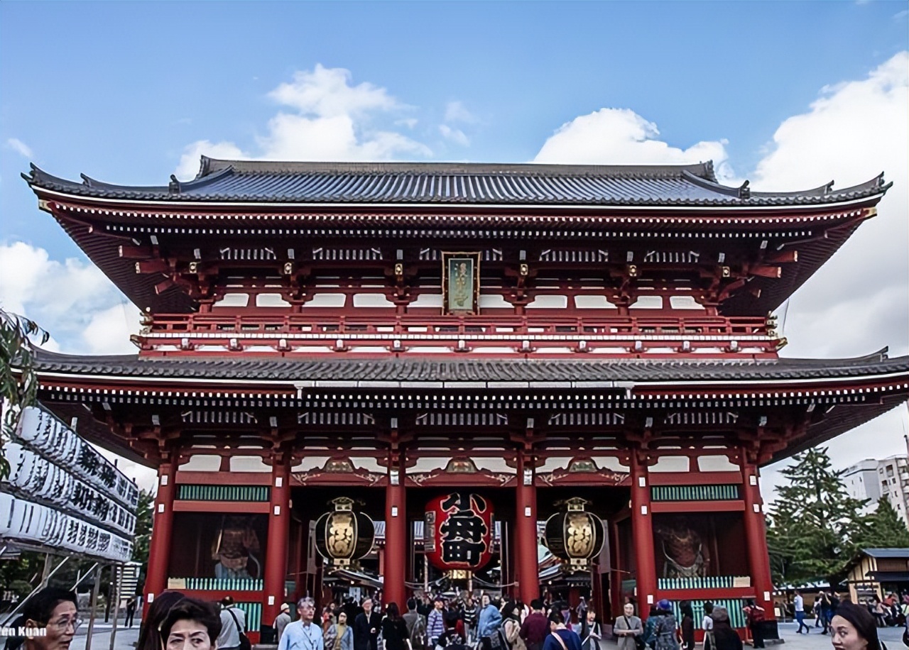 日本导游为什么需要绿色的背包,日本人旅游背双肩包吗