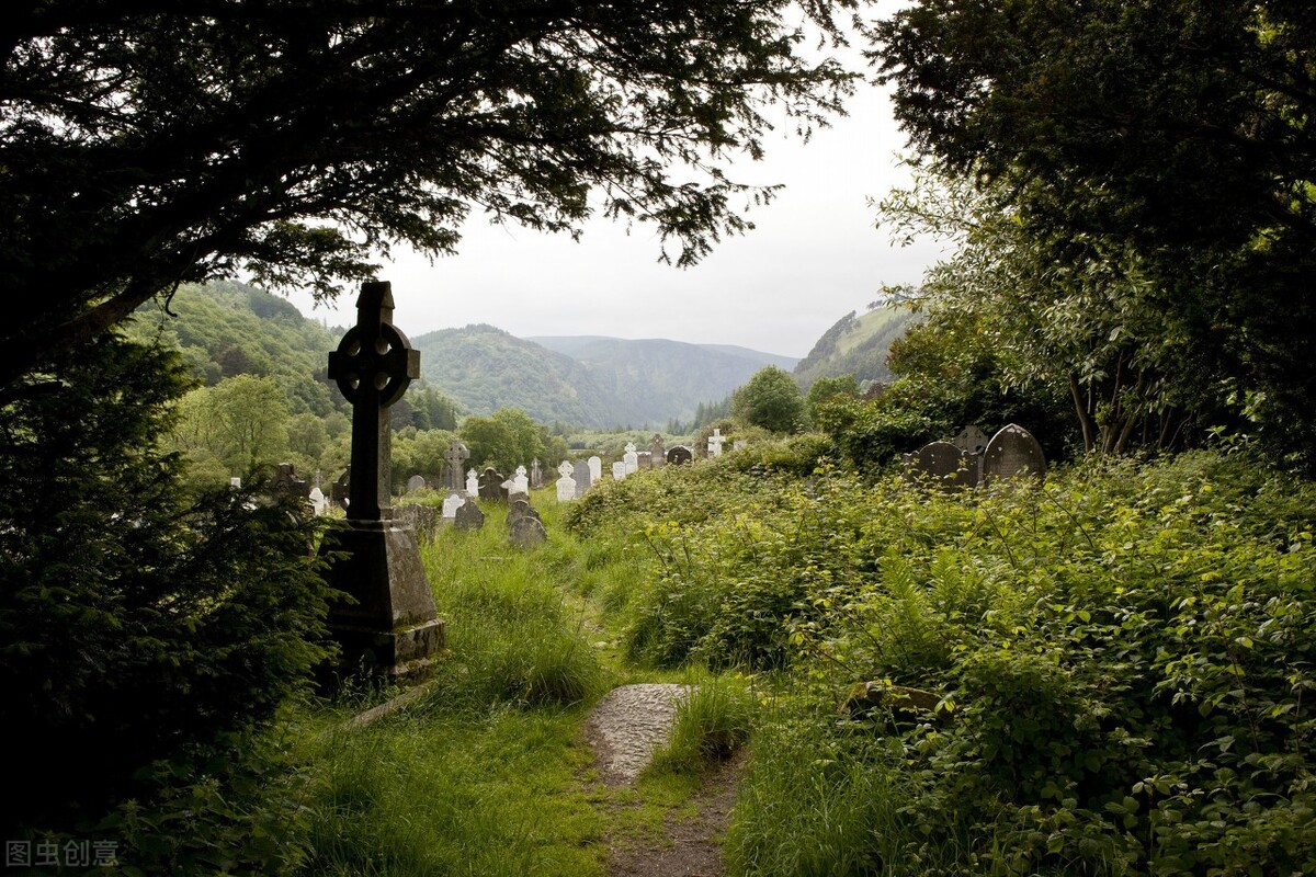 为什么不能带小孩去上坟,为什么老人说不能带孩子去祠堂