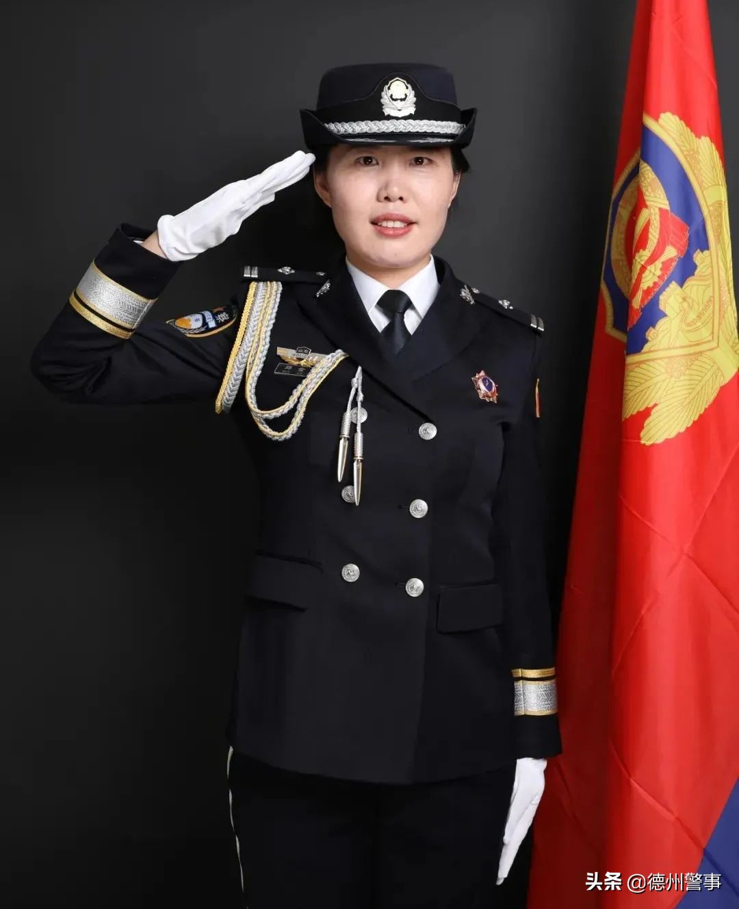 女交警的心酸经历,女交警真实的日常