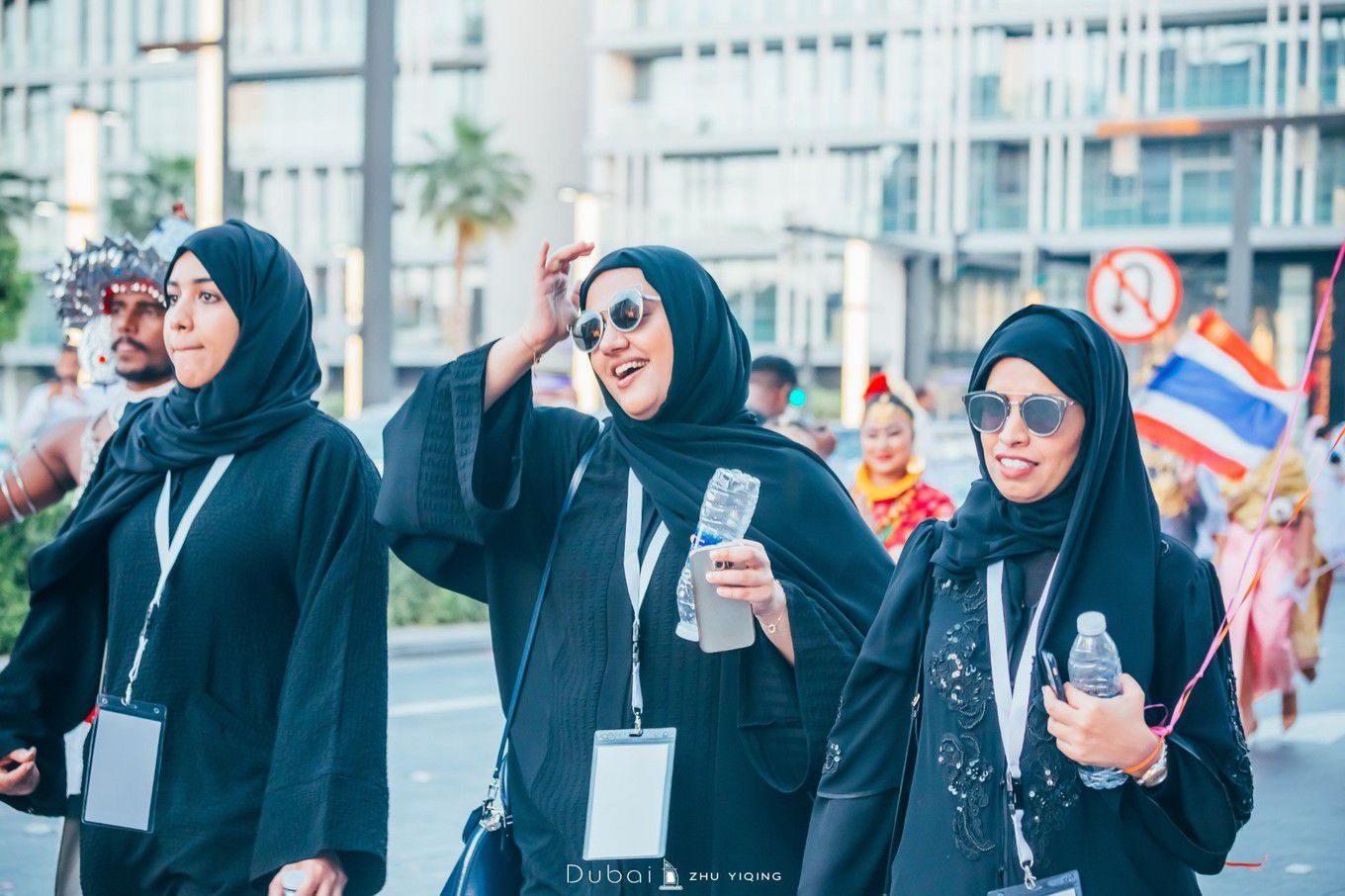 迪拜的富人区和贫民区照片对比,迪拜一个盛产土豪的国度