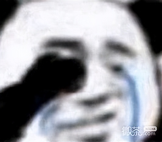 男：我就搞不明白，为啥过桥米线就那么贵呢？比普通的贵6块钱？