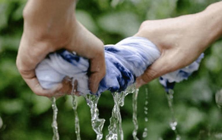 内衣袜子没有洗衣液怎么洗干净,内衣裤袜子要怎么洗