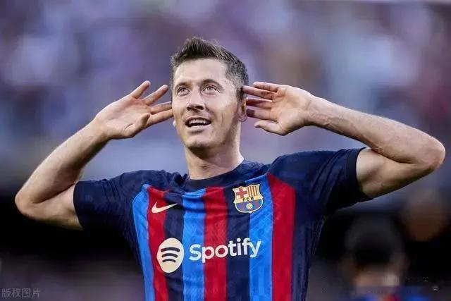 当今足坛谁才是最强中锋,当今的足坛第一中锋是谁