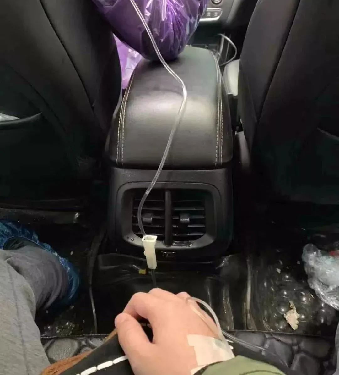 罕见病患者重获新生,罕见病患者爬山