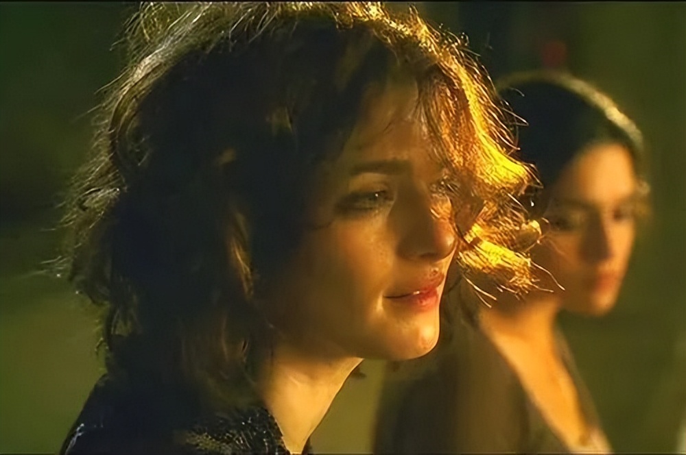 男人假装很爱一个女人和真的很爱一个女人,是有本质区别的