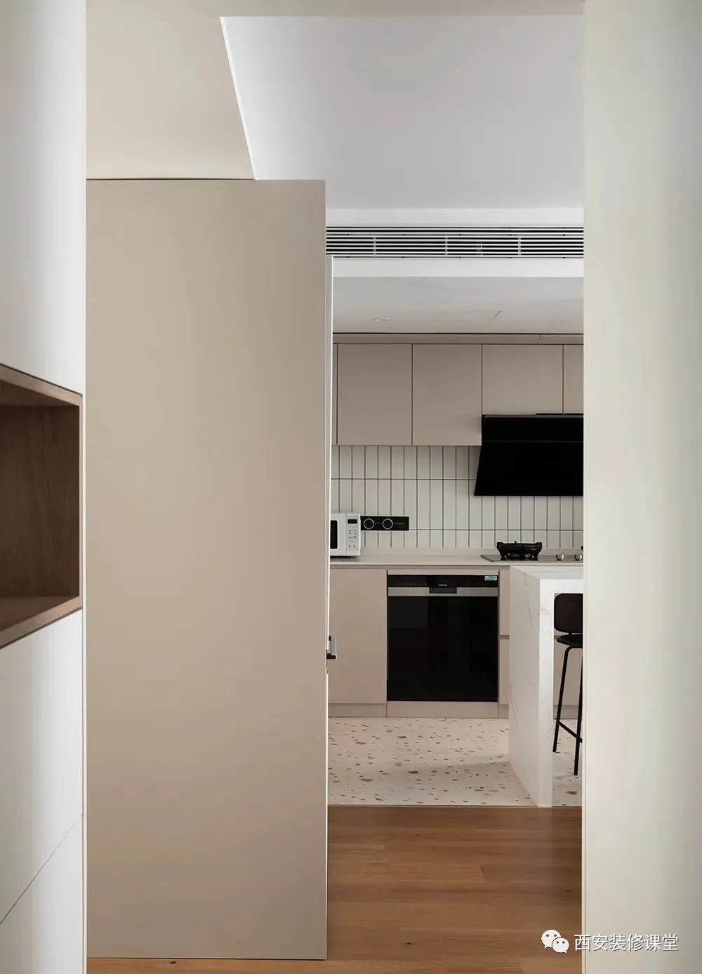 75㎡老破小的逆袭，超级收纳家