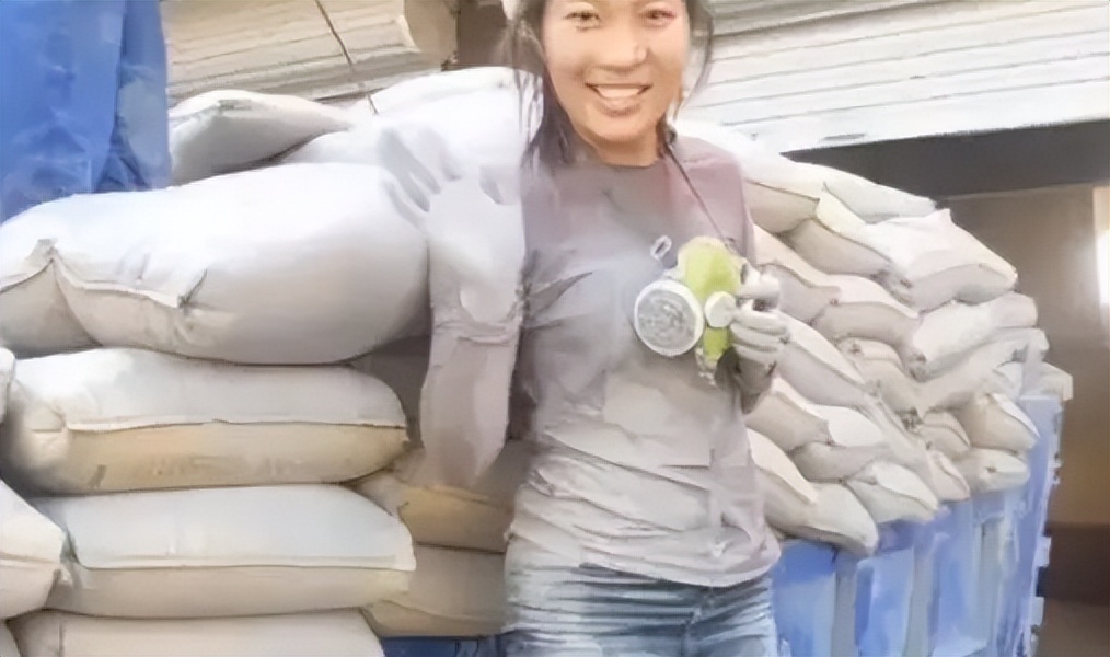 靠卖惨走红的水泥西施现状,水泥西施真实身份揭穿