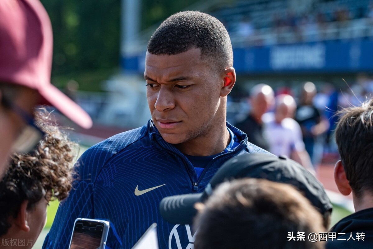 曝姆巴佩将加盟皇马c罗回曼联,曝姆巴佩将离开巴黎圣日耳曼