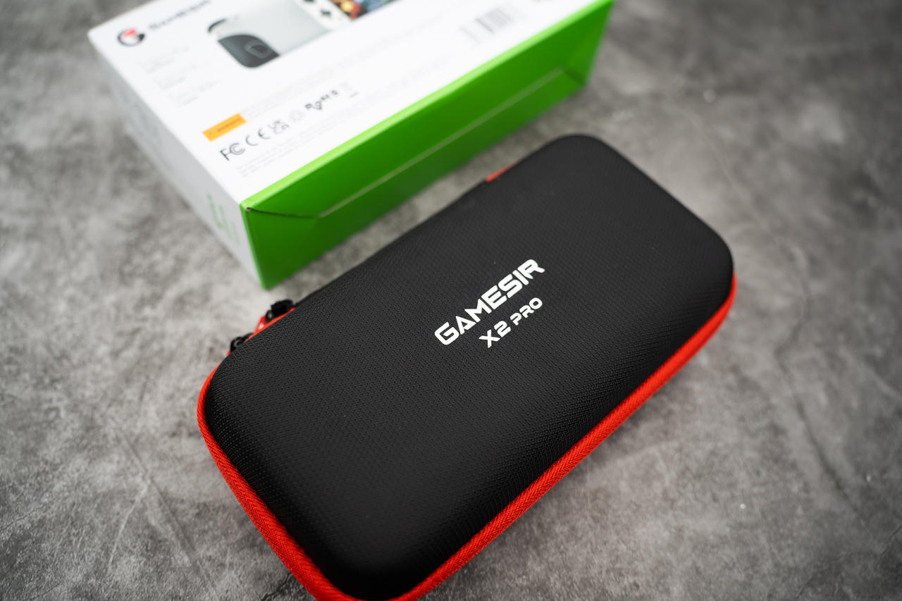 微软官方授权的第三方手柄百元,手机变微软手柄