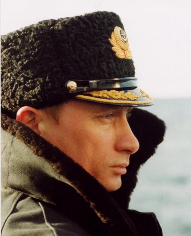 普京当选总统后第一件事,普京当选总统后流泪讲话视频