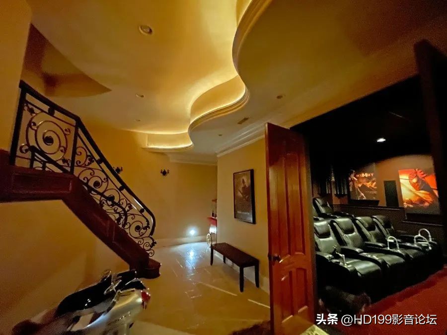AVS论坛12月最佳家庭影院—MarkLeBlanc的7.2.4影院