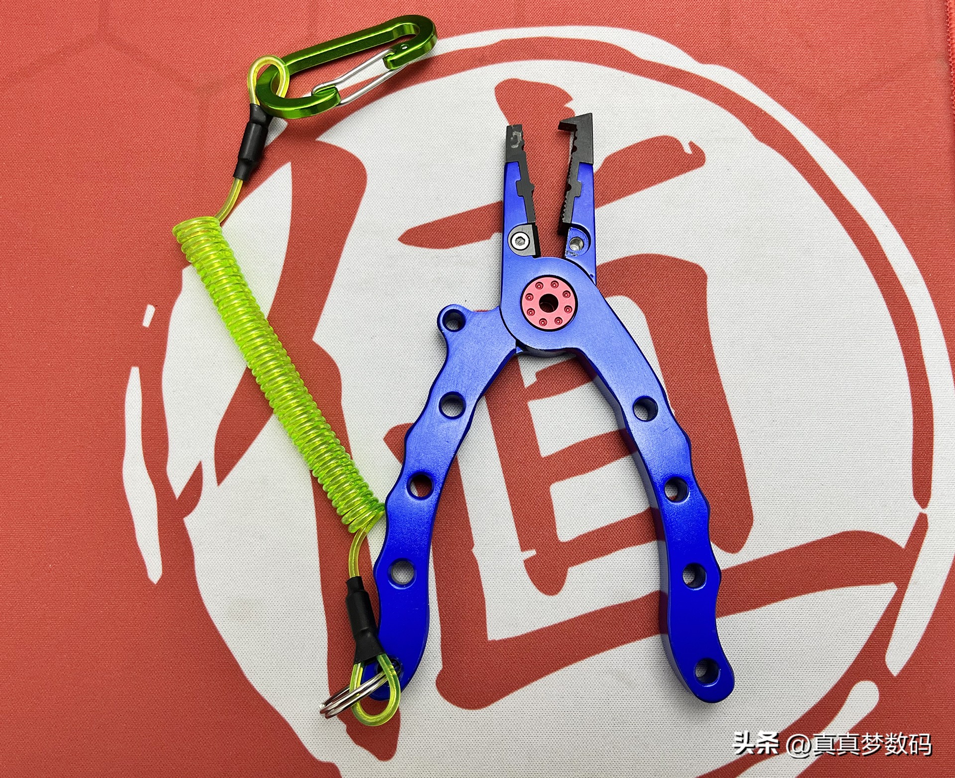 新手路亚要从微物练吗,路亚新手装备泛用竿