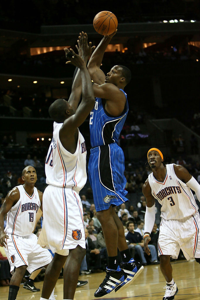 德怀特霍华德奥兰多,阿迪达斯霍华德历代篮球鞋图片