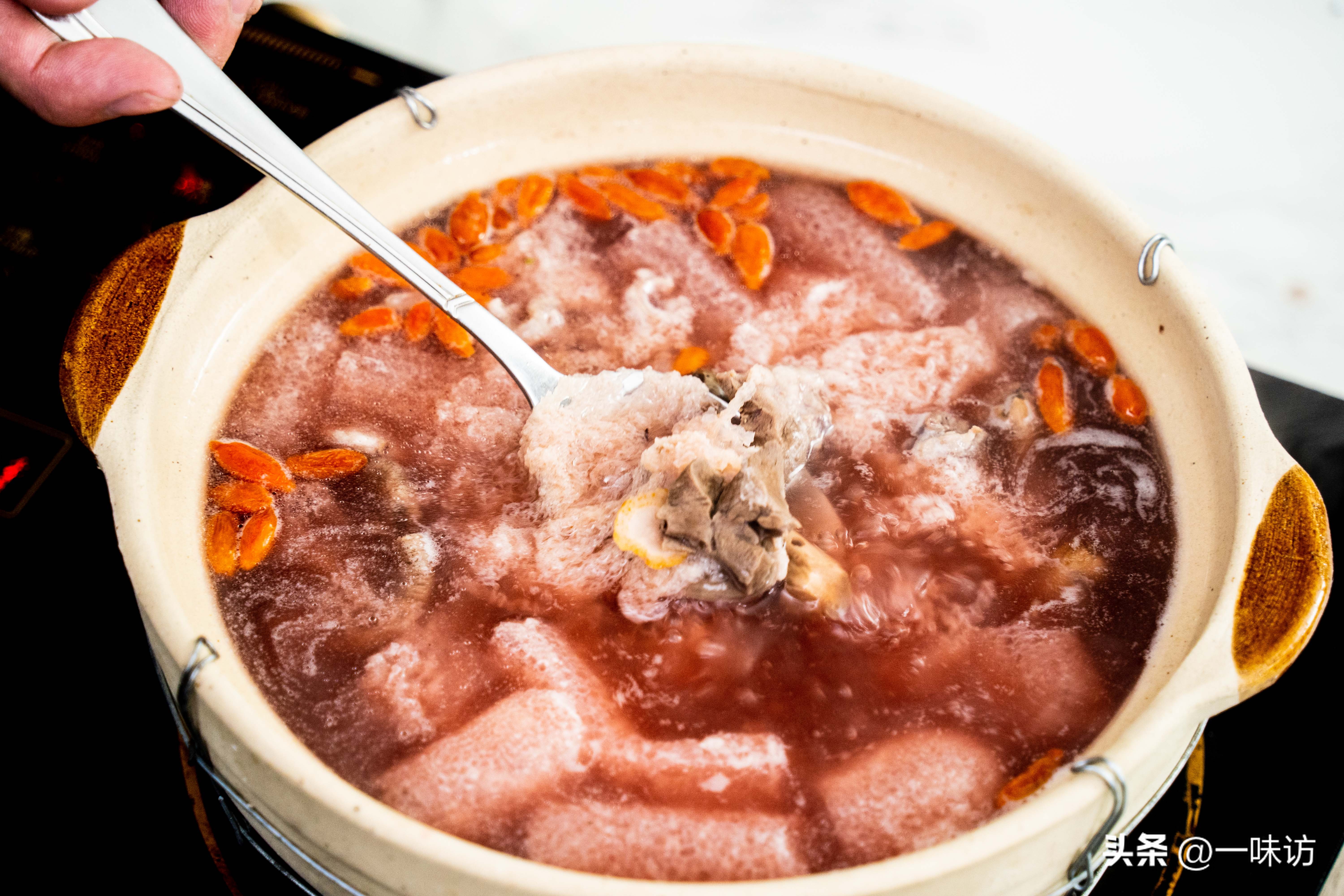 猪心和什么炖汤最好清心护肝,猪心跟什么蒸汤比较清心火