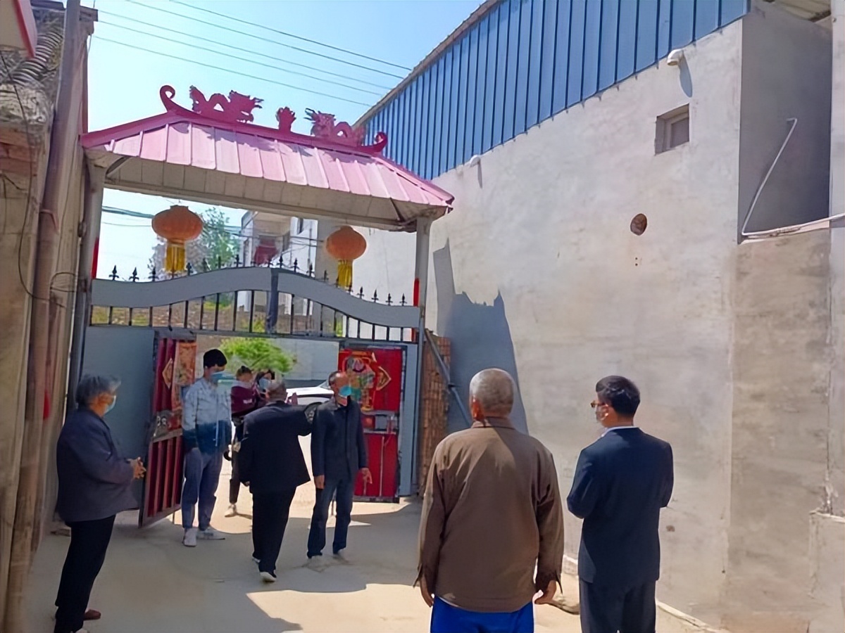 能力作风建设年｜邻居的油烟机排风口直冲卧室该咋办？调解员上门来帮忙