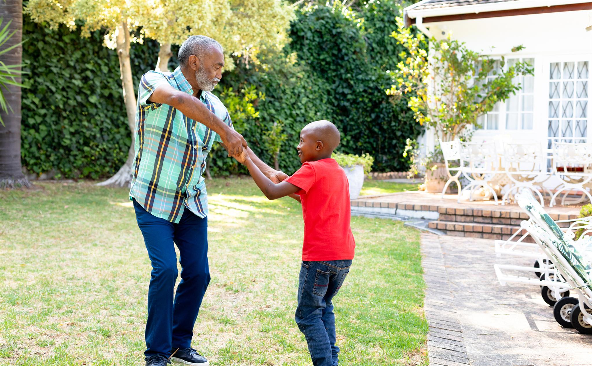 老公把工资交给婆婆保管老婆存了,婚后丈夫把工资卡交给母亲保管