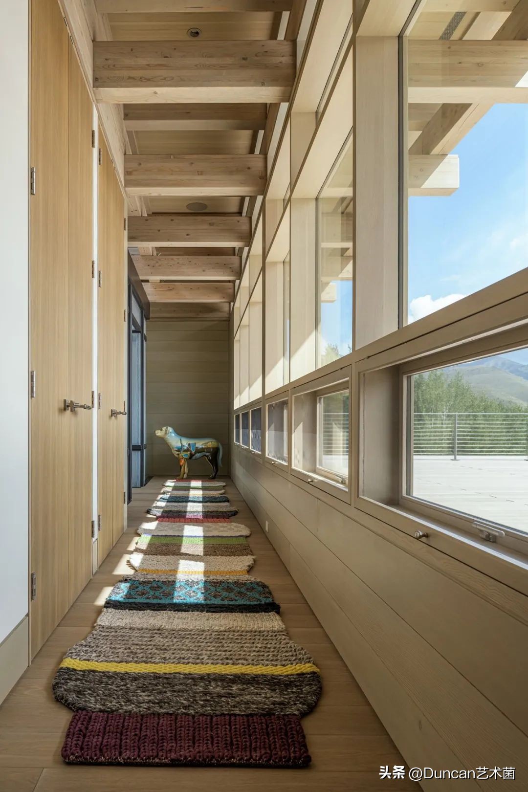 西雅图LucasInterior古朴隐逸的度假住宅