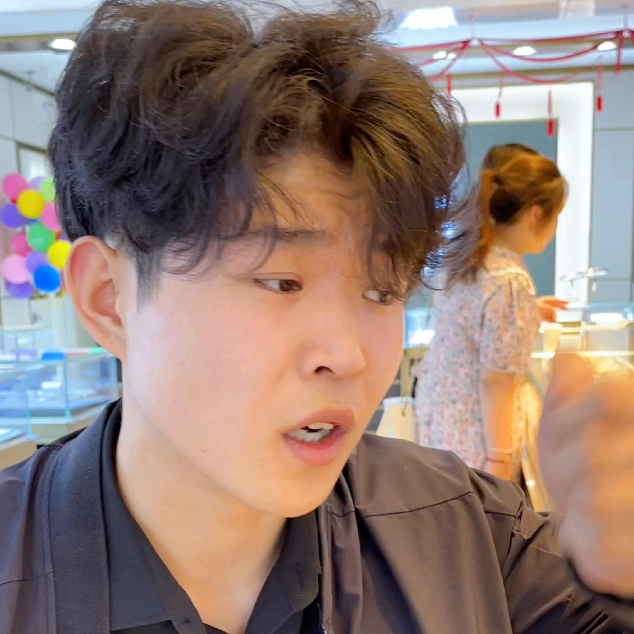 老公送老婆所有黄金首饰 (金首饰送女朋友5000)