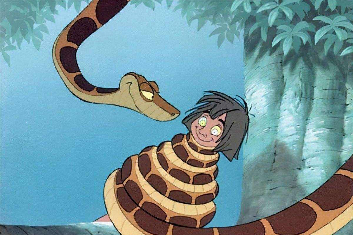 一个人被蟒蛇吞进肚子里，为什么手里有刀也无法破腹逃出来？