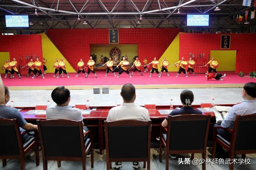 中国足球发展基金会领导来校调研指导,共筑体育事业发展平台