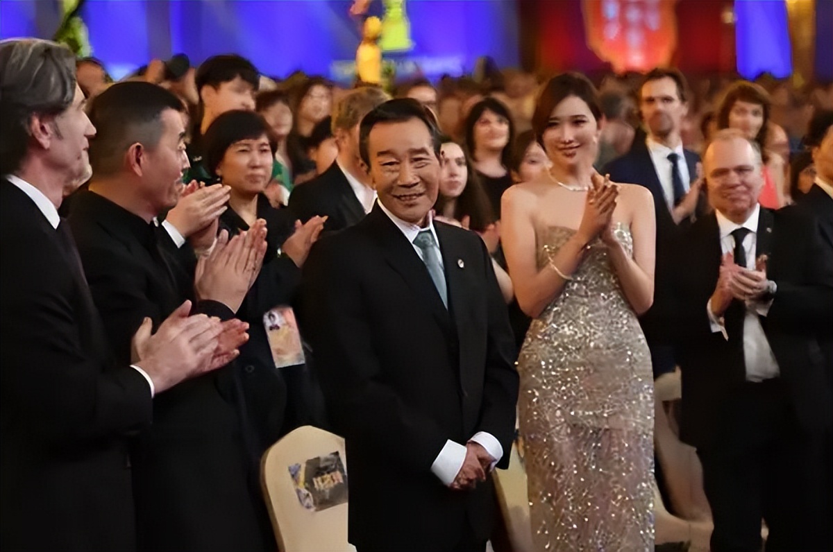 李雪健40年33个影帝都是什么电影,李雪健40年抗癌成功了吗